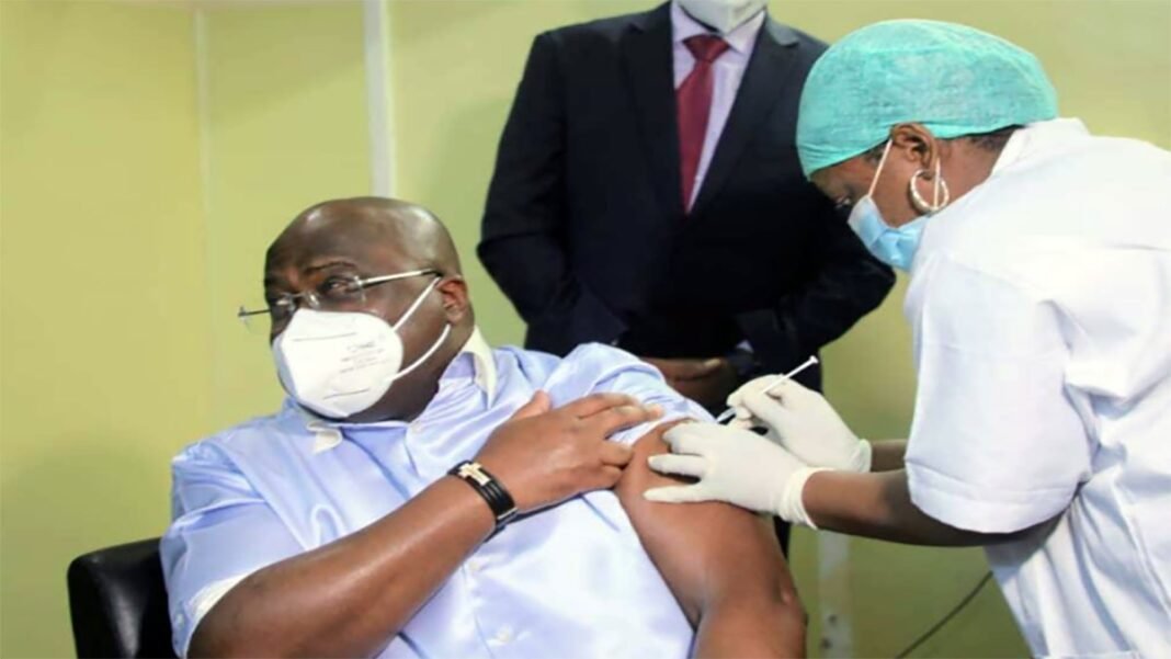 Covid-19 : Félix Tshisekedi et Denise Nyakeru ont reçu une première dose du vaccin