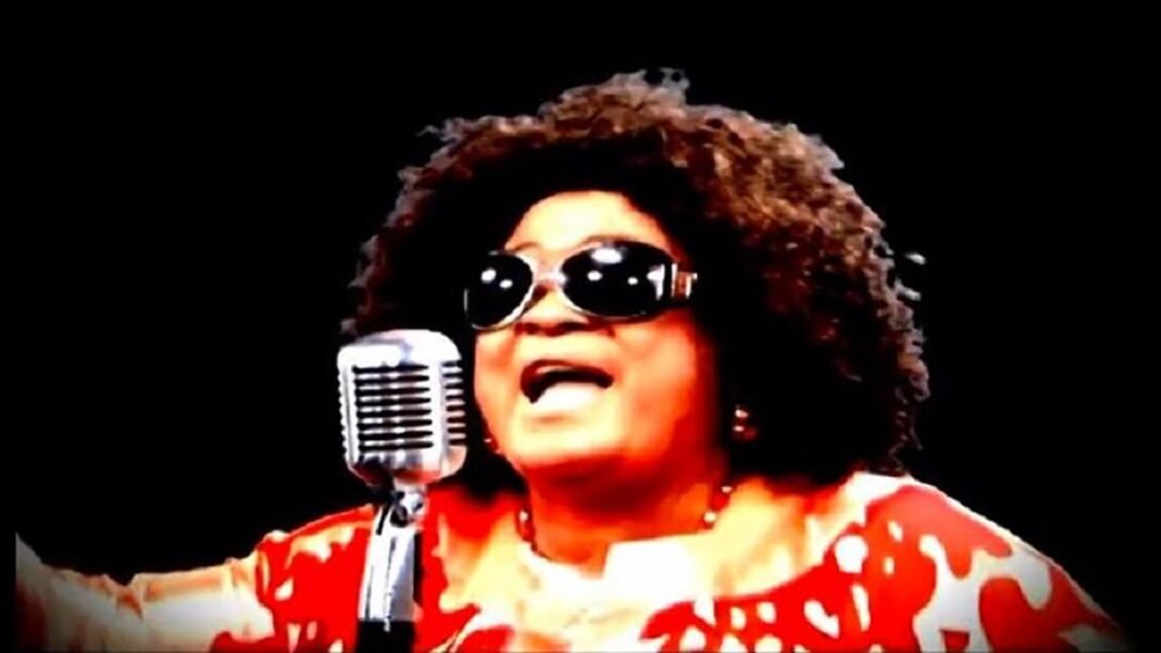 Tshala Muana – Mboka Ekufi (Audio)