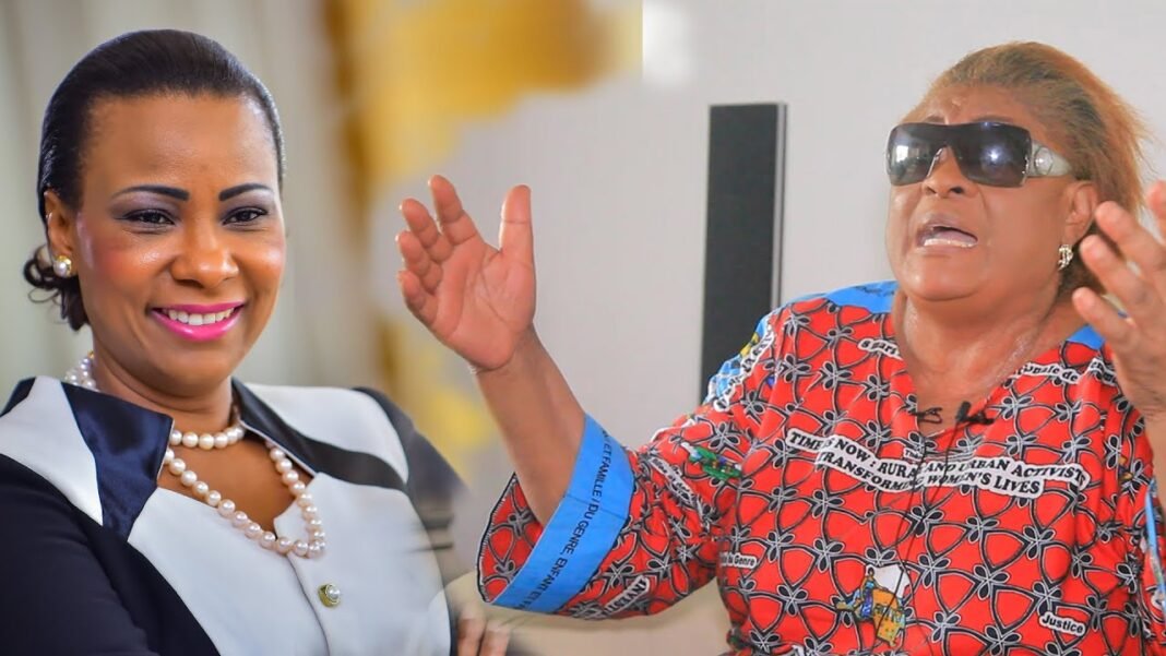 Maman Olive Lembe chez Tshala Muana : Mamu Nationale pleure de joie