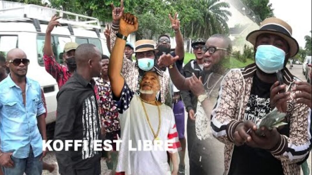 Koffi Olomide a été relaxé lundi en appel. Ses musiciens et Ken Mpiana fêtent dans sa résidence