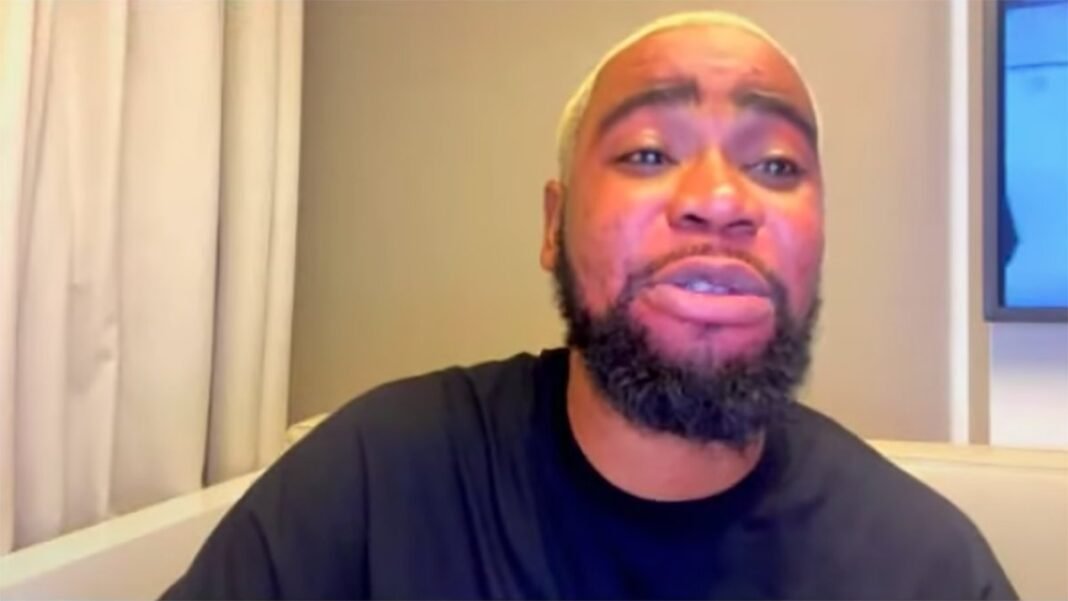 Choc : Leketchou en larmes en pleine émission