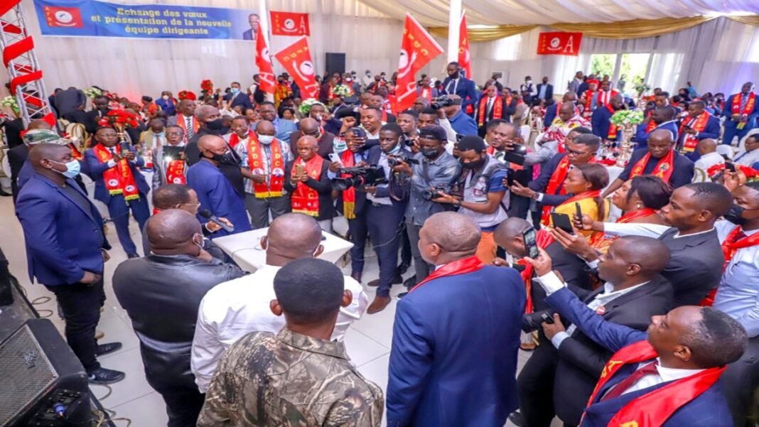 Bahati mobilise ses troupes pour la réélection de Félix Tshisekedi