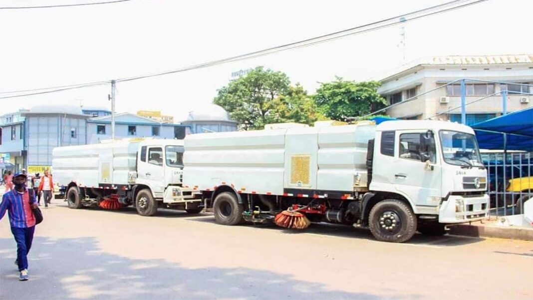 La ville de Kinshasa se dote de nouveaux engins d’assainissement La ville de Kinshasa se dote de nouveaux engins d’assainissement