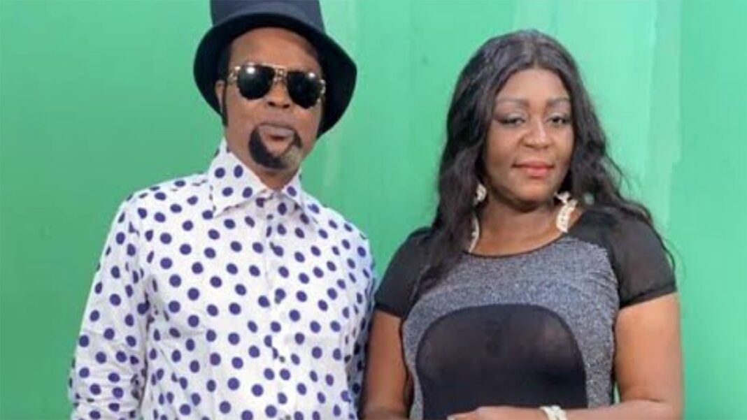 Félix Wazekwa se déchaîne face à Nana Boduga et répond à Mbilia Bel Félix Wazekwa se déchaîne face à Nana Boduga et répond à Mbilia Bel