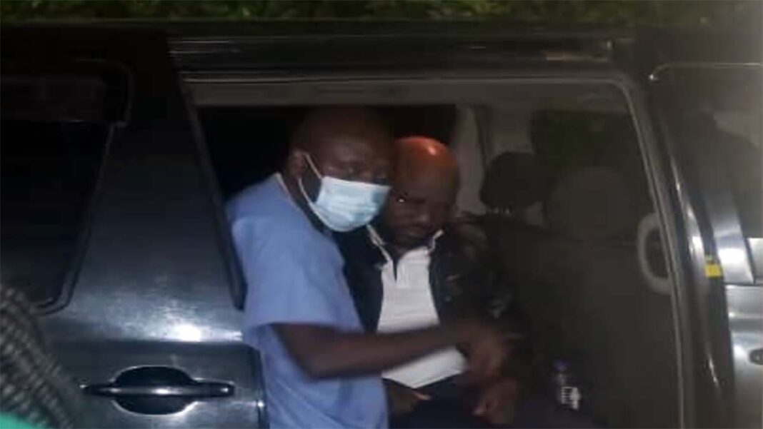 Fausse alerte : C’est Patrick Katengo et non François Beya sur la photo ! Fausse alerte : C’est Patrick Katengo et non François Beya sur la photo !