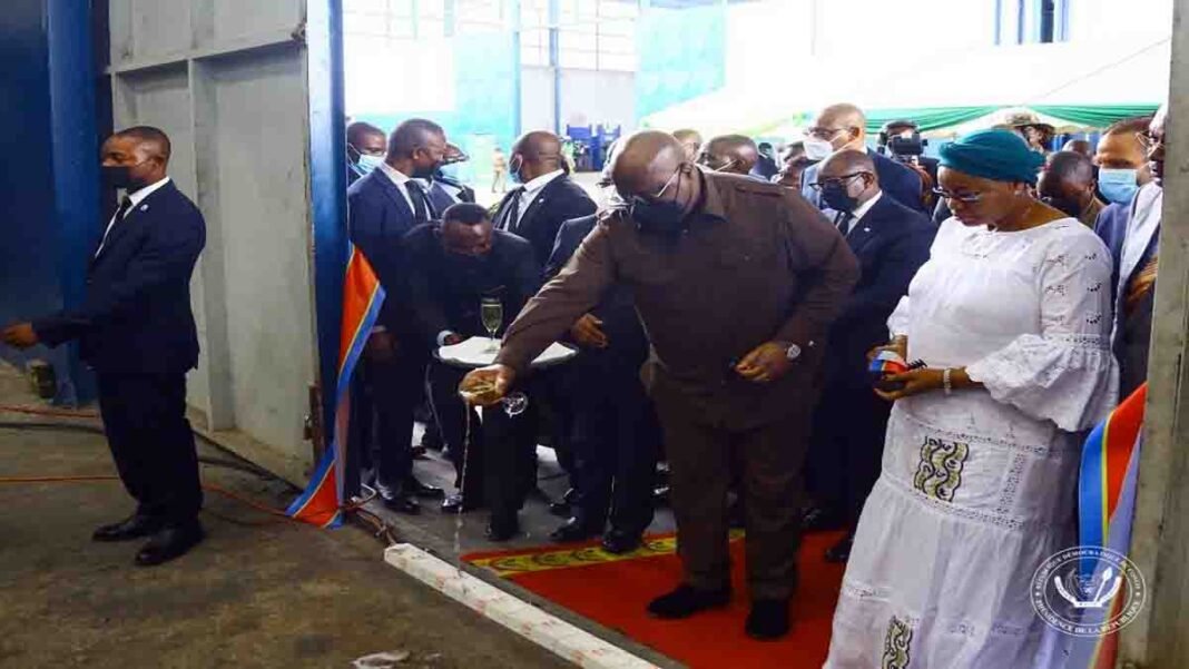 Félix Tshisekedi inaugure une usine de recyclage des bouteilles en plastique Félix Tshisekedi inaugure une usine de recyclage des bouteilles en plastique