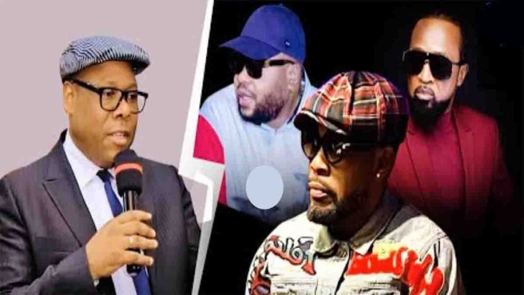 Aimelia Lias règle ses comptes avec Zacharie Bababaswe et défend son clan Wenge Musica Aimelia Lias règle ses comptes avec Zacharie Bababaswe et défend son clan Wenge Musica