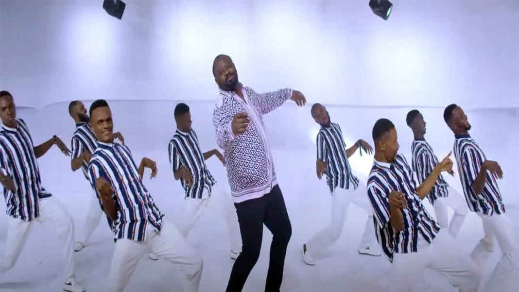 Moise Mbiye – Esimbi te (Clip Officiel) Moise Mbiye – Esimbi te (Clip Officiel)