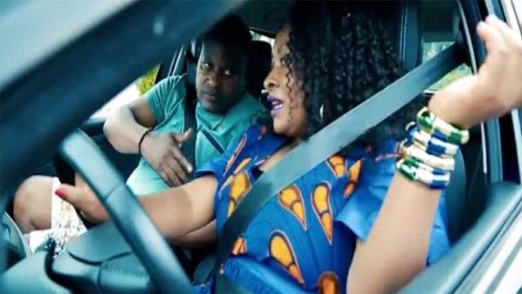 Gianni Fayi chassé de sa maison par sa femme La Brune Gianni Fayi chassé de sa maison par sa femme La Brune