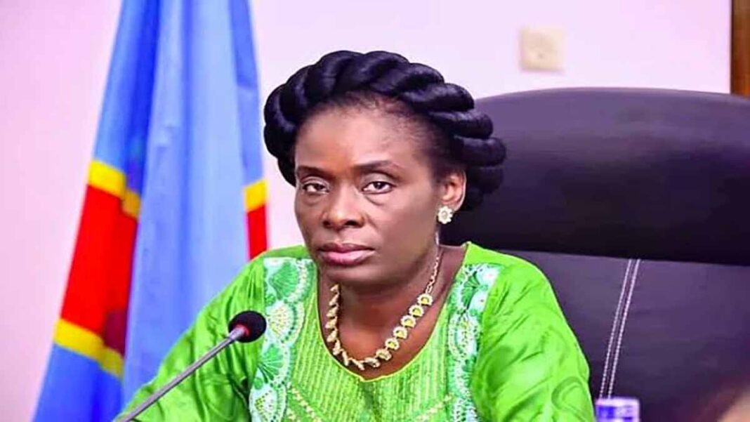 RDC : Depuis l’annonce du gouvernement Sama2, la MinÉtat Adèle Kayinda victime des flèches empoisonnées !