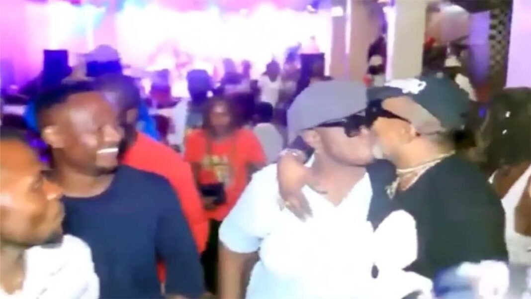 Après Cindy, Koffi Olomide fait un bisou à Kissindjora