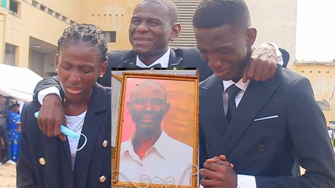 Les obsèques de l’artiste comédien Kokodioko, ses enfants inconsolables