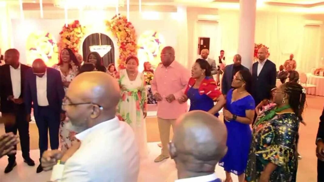 Quand le président Fatshi danse avec la première dame Quand le président Fatshi danse avec la première dame