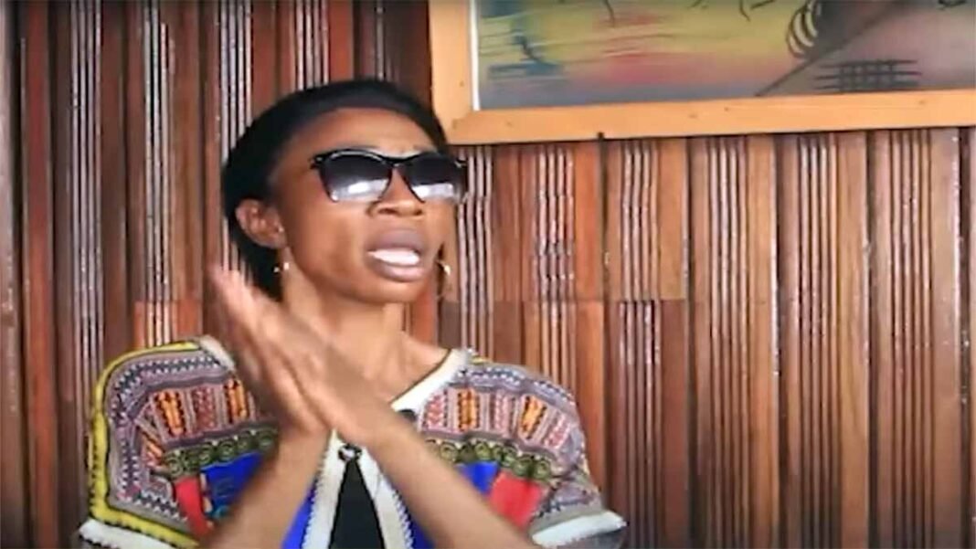 VIDEO. Manicke De John a rajeuni