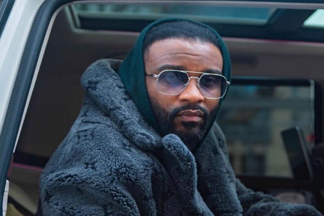 Fally Ipupa en route pour Paris, accompagné de Nana Bafana Fally Ipupa en route pour Paris, accompagné de Nana Bafana