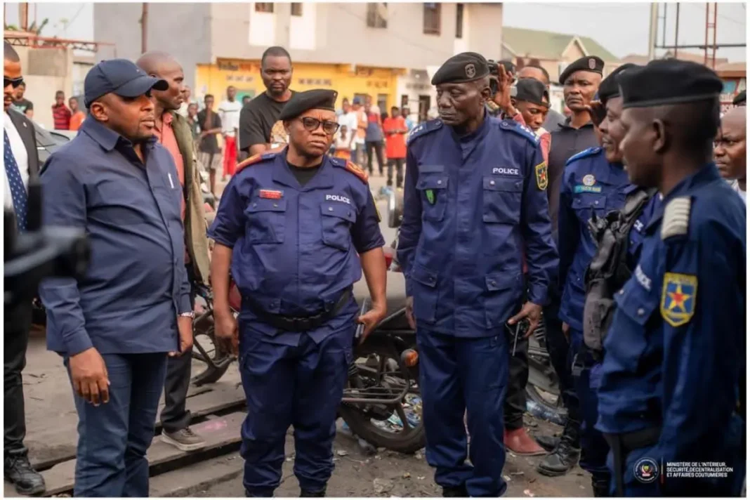 Sécurité : Jacquemain Shabani descend sur le terrain face à la pression Sécurité : Jacquemain Shabani descend sur le terrain face à la pression